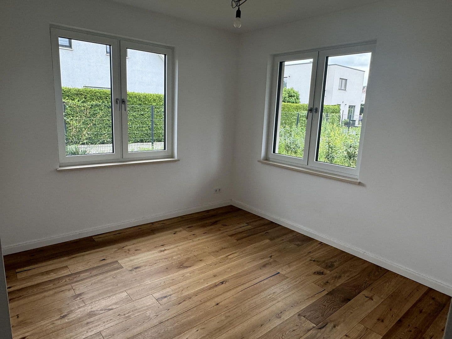 Prenájom bytu 4-izbový 89 m², Berlin, Berlín Prenájom bytu 4-izbový 89 m², Berlin, Berlín