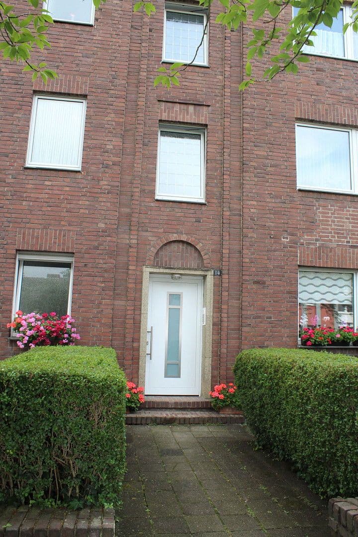 Prenájom bytu 3-izbový 80 m², Gneisenaustr. 14, Krefeld, Severné Porýnie - Westfálsko Prenájom bytu 3-izbový 80 m², Gneisenaustr. 14, Krefeld, Severné Porýnie - Westfálsko