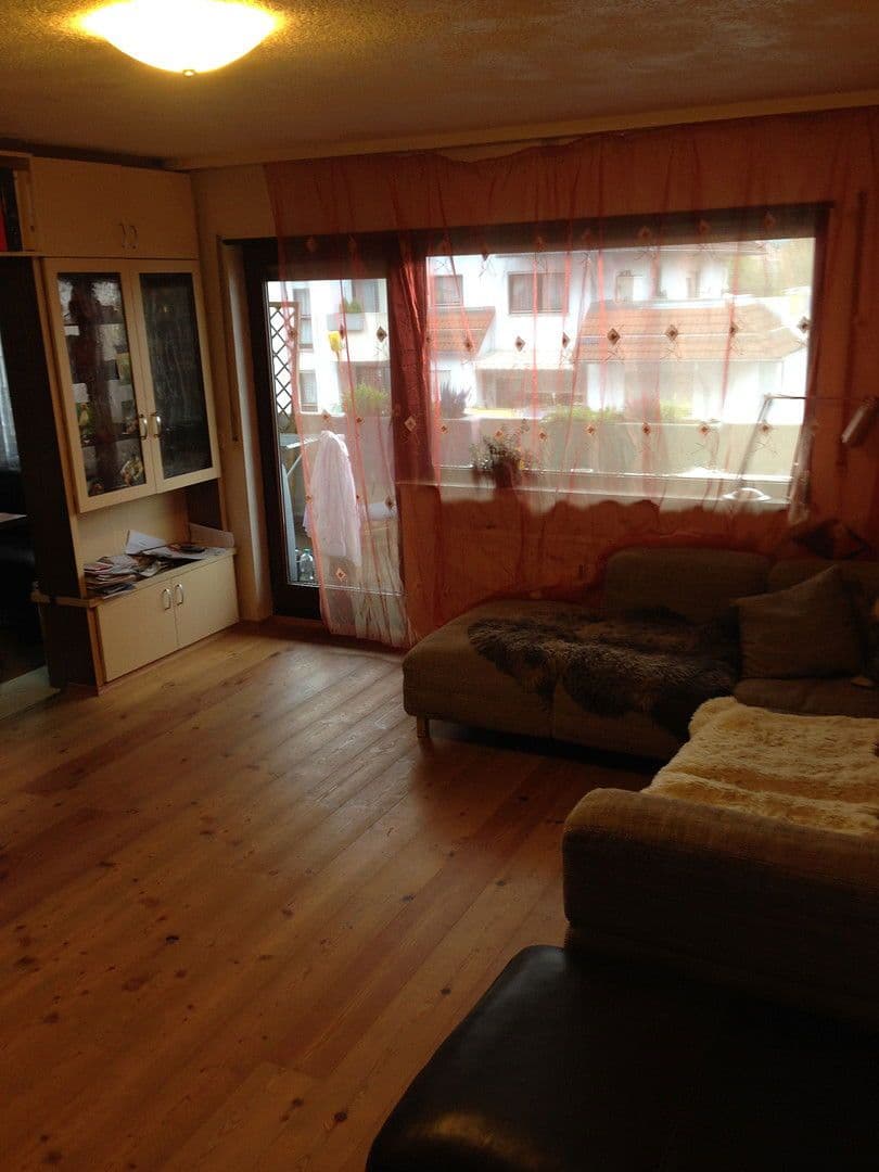 Prenájom bytu 3-izbový 83 m², Kreuzgartenstr. 1, Esslingen am Neckar, Bádensko-Wurttembersko Prenájom bytu 3-izbový 83 m², Kreuzgartenstr. 1, Esslingen am Neckar, Bádensko-Wurttembersko