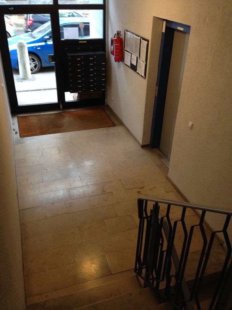 Prenájom bytu 3-izbový 83 m², Kreuzgartenstr. 1, Esslingen am Neckar, Bádensko-Wurttembersko Prenájom bytu 3-izbový 83 m², Kreuzgartenstr. 1, Esslingen am Neckar, Bádensko-Wurttembersko