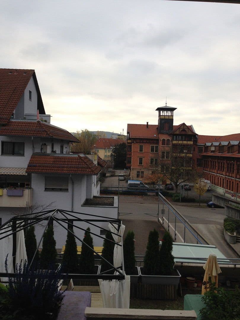 Prenájom bytu 3-izbový 83 m², Kreuzgartenstr. 1, Esslingen am Neckar, Bádensko-Wurttembersko Prenájom bytu 3-izbový 83 m², Kreuzgartenstr. 1, Esslingen am Neckar, Bádensko-Wurttembersko