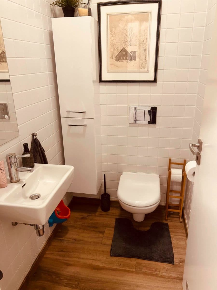 Prenájom bytu 3-izbový 90 m², U Uranie, Praha, Praha Prenájom bytu 3-izbový 90 m², U Uranie, Praha, Praha