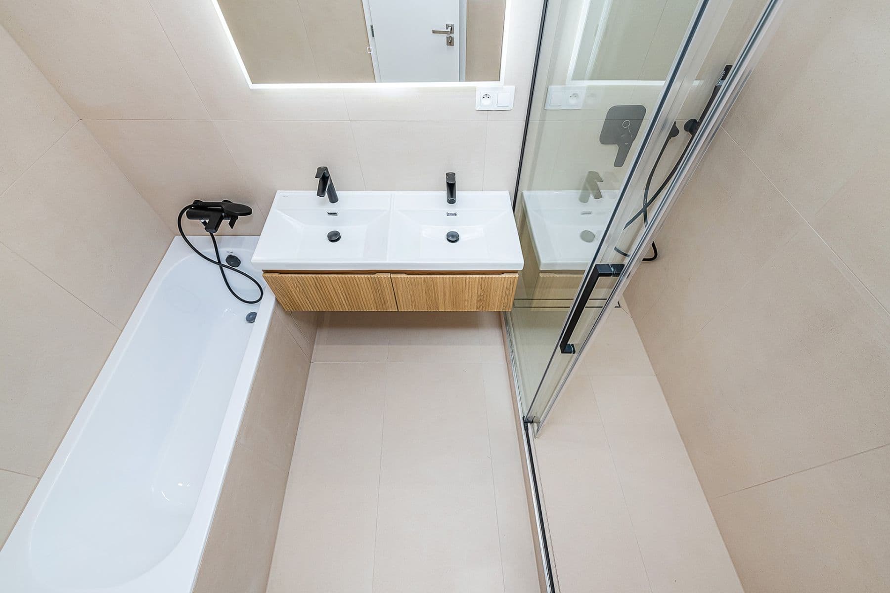 Predaj bytu 4-izbový 100 m², Křivá, Praha, Praha Predaj bytu 4-izbový 100 m², Křivá, Praha, Praha