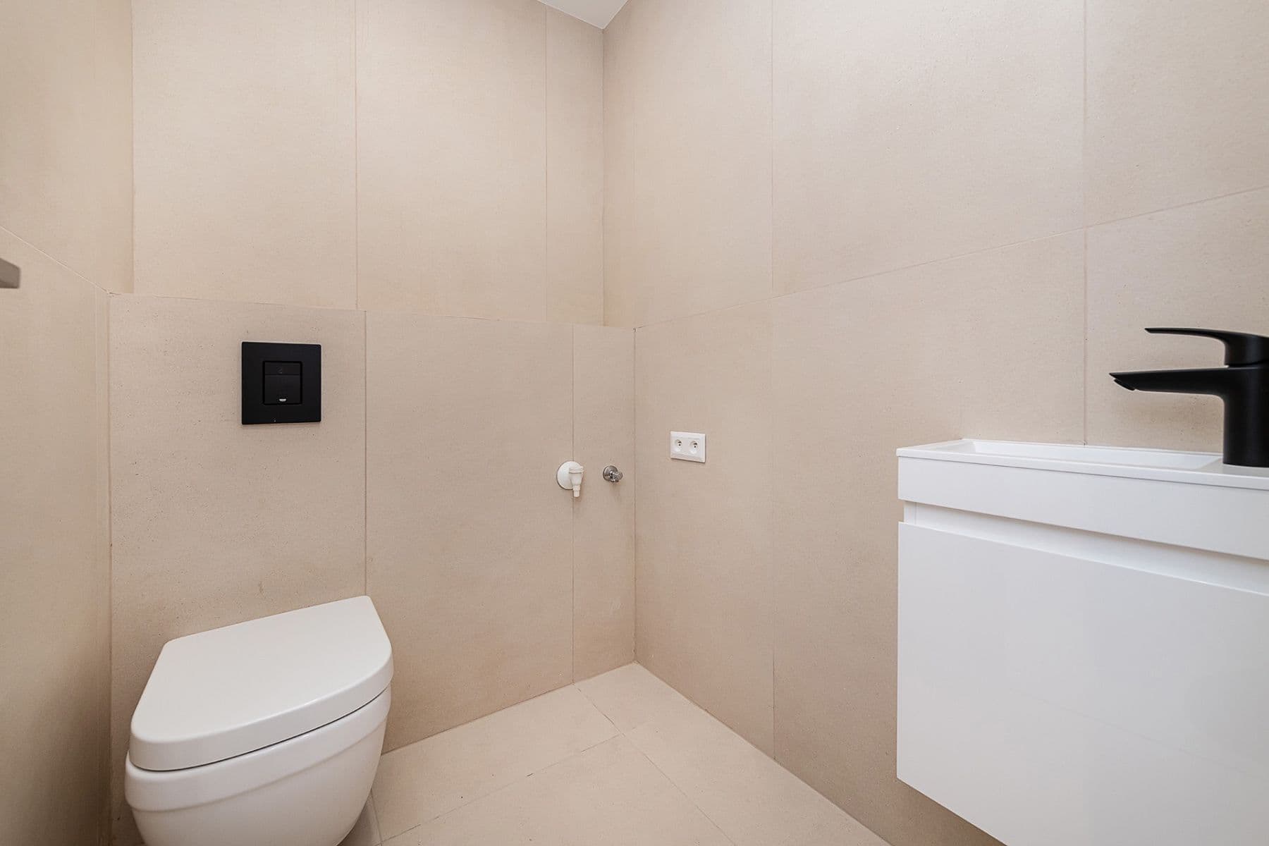 Predaj bytu 4-izbový 100 m², Křivá, Praha, Praha Predaj bytu 4-izbový 100 m², Křivá, Praha, Praha