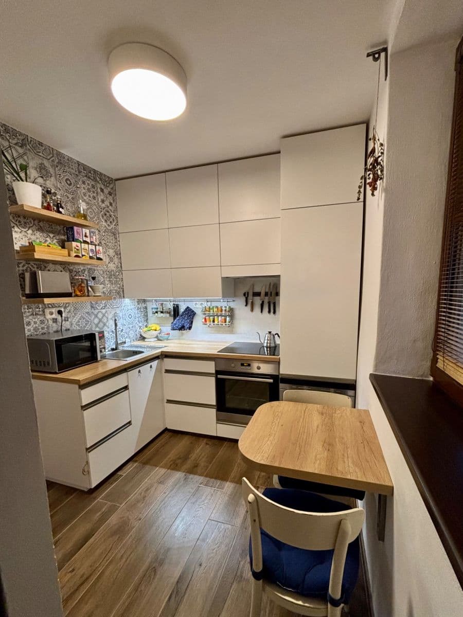 Prenájom bytu 1-izbový 30 m², Gallašova, Brno, Jihomoravský kraj Prenájom bytu 1-izbový 30 m², Gallašova, Brno, Jihomoravský kraj