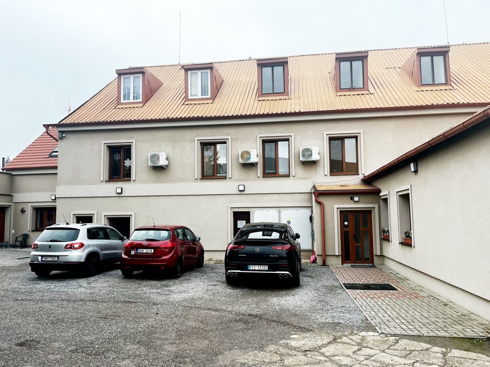 Prenájom bytu 2-izbový 27 m², Družstevní, Chýně, Středočeský kraj Prenájom bytu 2-izbový 27 m², Družstevní, Chýně, Středočeský kraj