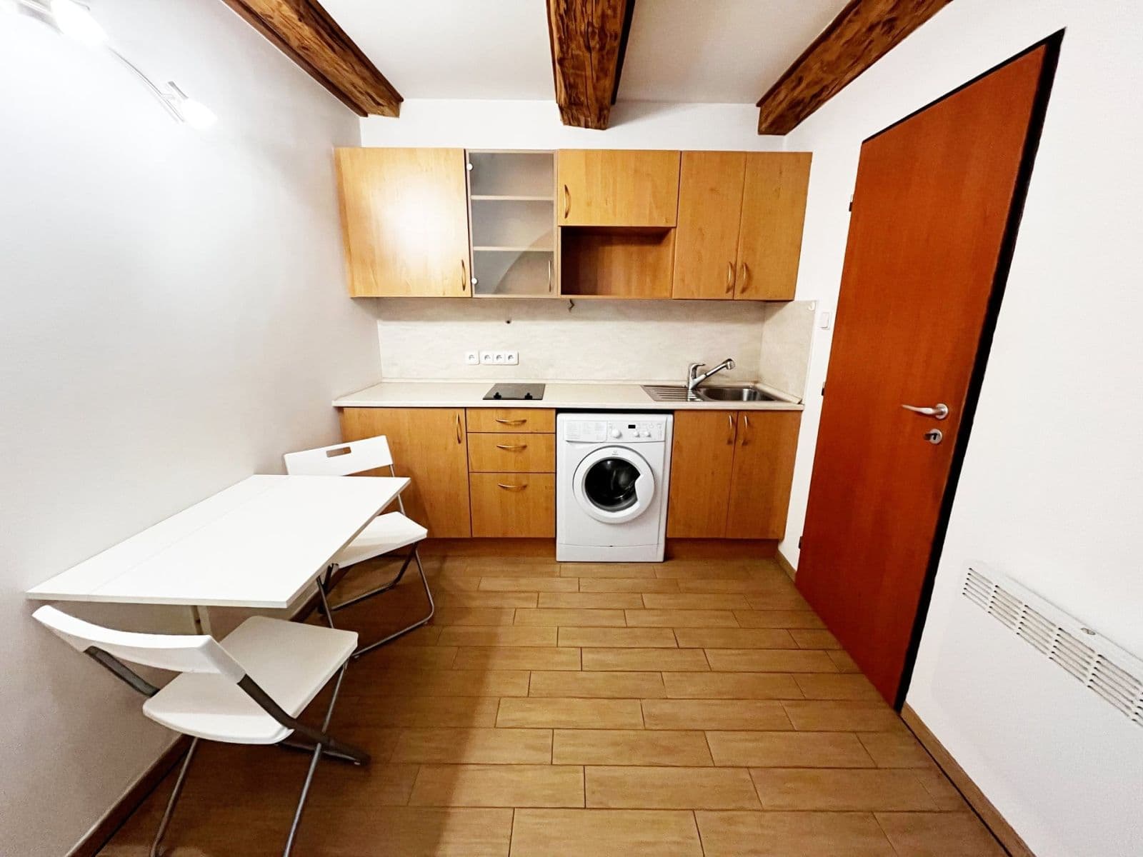 Prenájom bytu 2-izbový 27 m², Družstevní, Chýně, Středočeský kraj Prenájom bytu 2-izbový 27 m², Družstevní, Chýně, Středočeský kraj