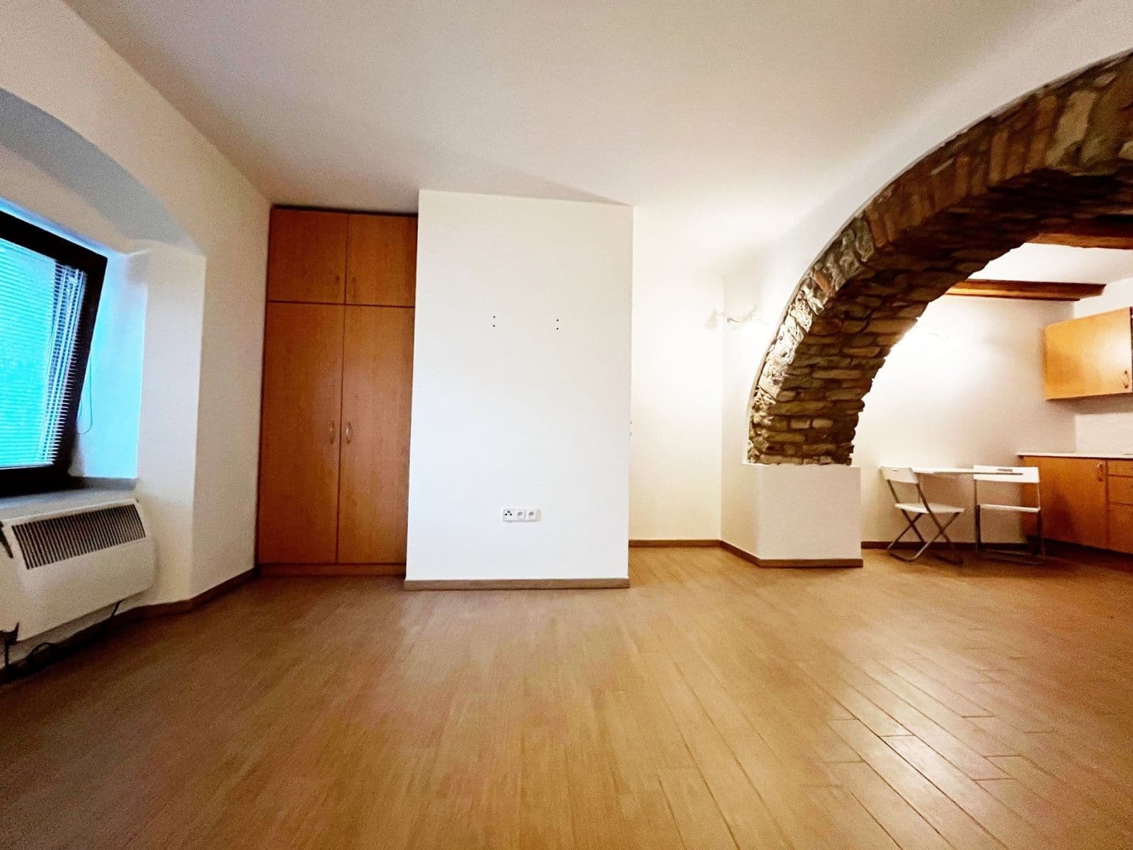 Prenájom bytu 2-izbový 27 m², Družstevní, Chýně, Středočeský kraj Prenájom bytu 2-izbový 27 m², Družstevní, Chýně, Středočeský kraj