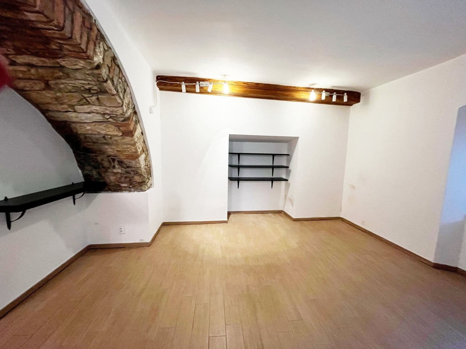 Prenájom bytu 2-izbový 27 m², Družstevní, Chýně, Středočeský kraj Prenájom bytu 2-izbový 27 m², Družstevní, Chýně, Středočeský kraj