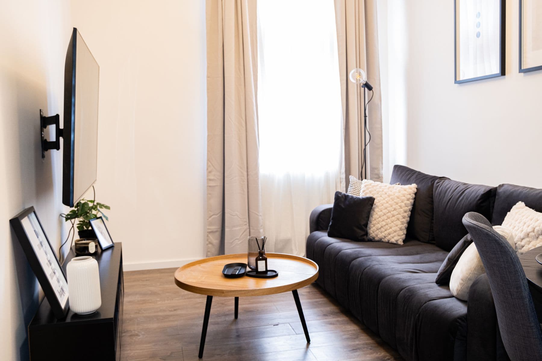 Prenájom bytu 65 m², Ječná, Praha, Praha Prenájom bytu 65 m², Ječná, Praha, Praha