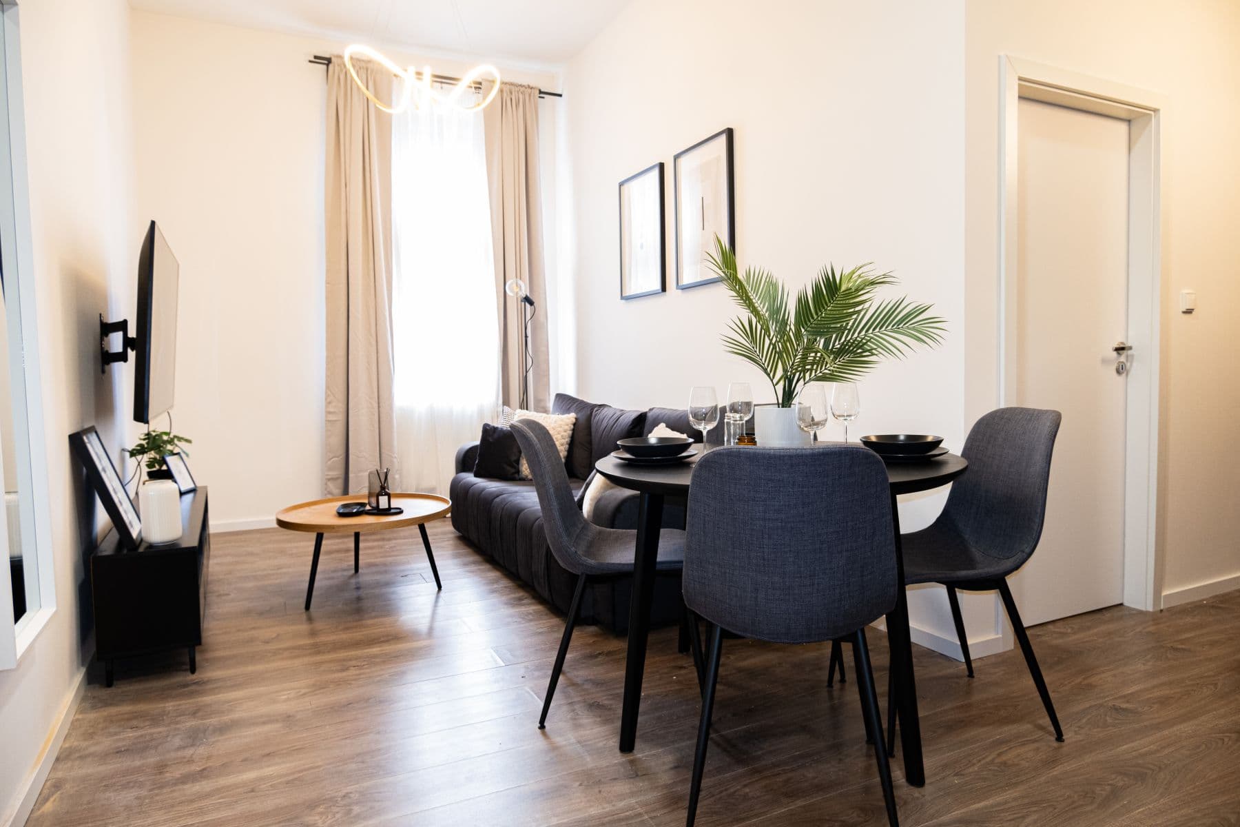 Prenájom bytu 65 m², Ječná, Praha, Praha Prenájom bytu 65 m², Ječná, Praha, Praha