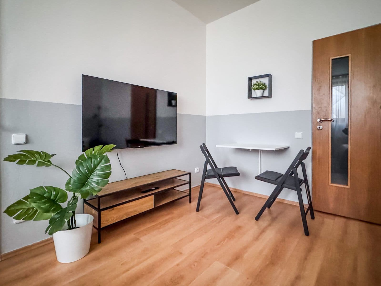Prenájom bytu 46 m², Chodecká, Praha, Praha Prenájom bytu 46 m², Chodecká, Praha, Praha