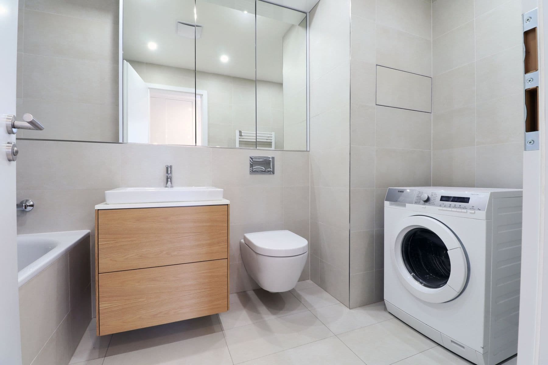 Prenájom bytu 2-izbový 66 m², Walterovo náměstí, Praha, Praha Prenájom bytu 2-izbový 66 m², Walterovo náměstí, Praha, Praha