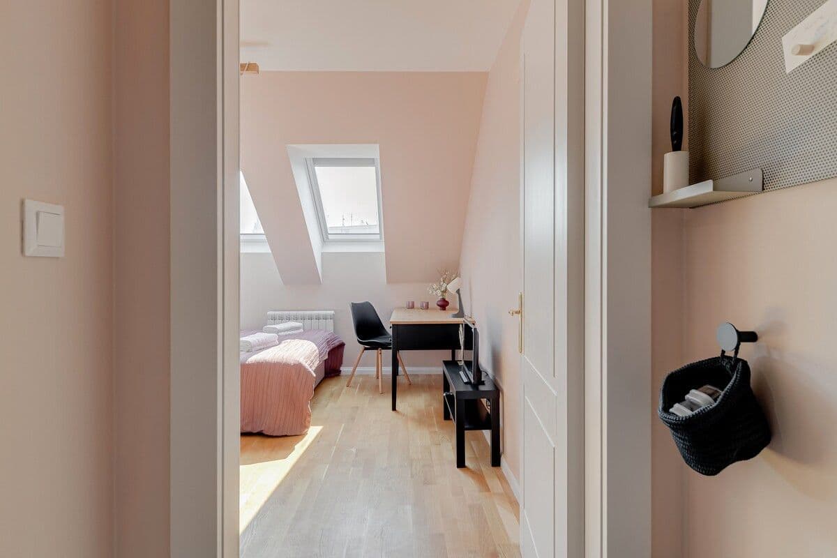 Prenájom bytu 20 m², Rubešova, Praha, Praha Prenájom bytu 20 m², Rubešova, Praha, Praha