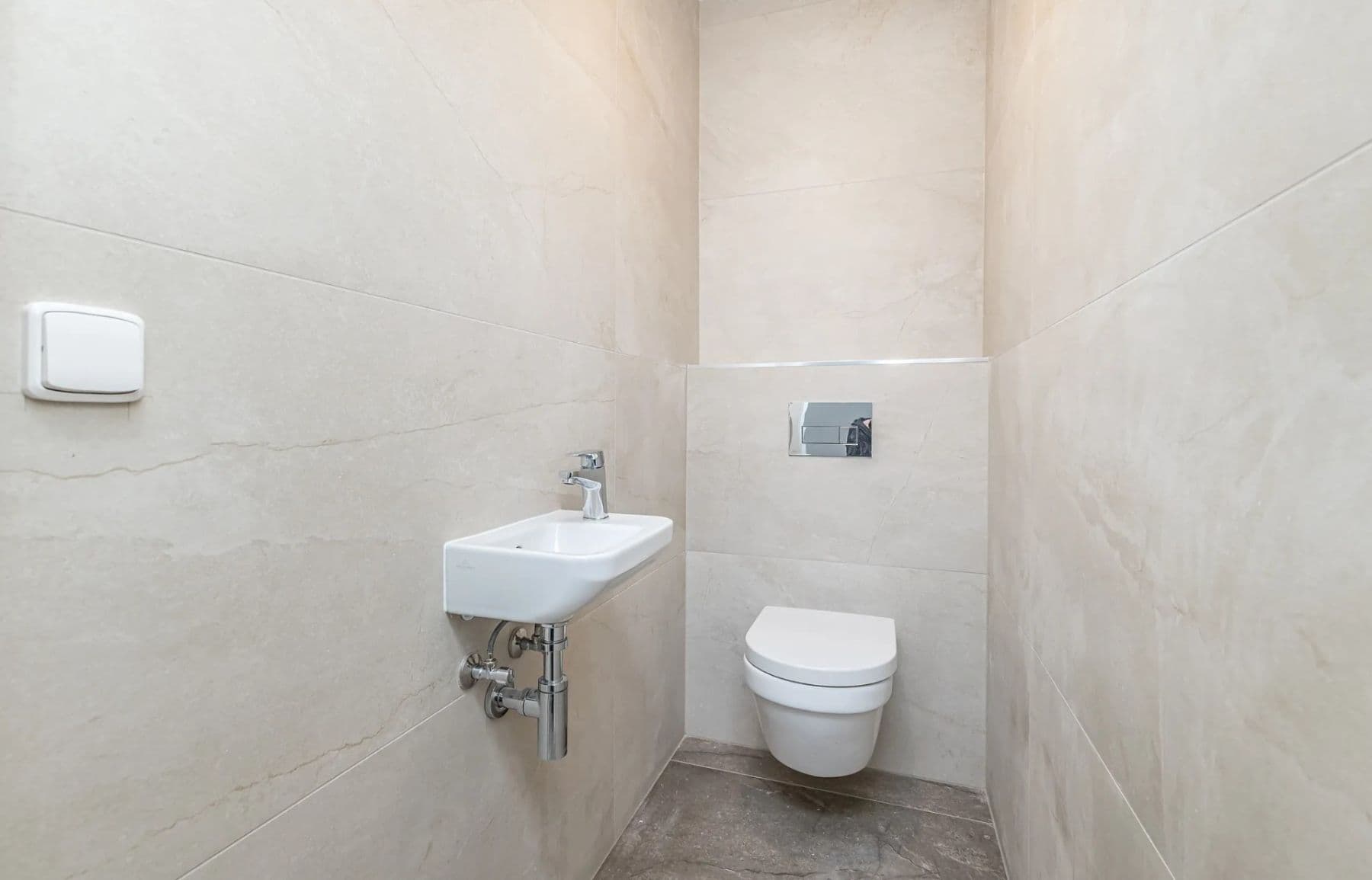 Prenájom bytu 2-izbový 54 m², Šumavská, Karlovy Vary, Karlovarský kraj Prenájom bytu 2-izbový 54 m², Šumavská, Karlovy Vary, Karlovarský kraj