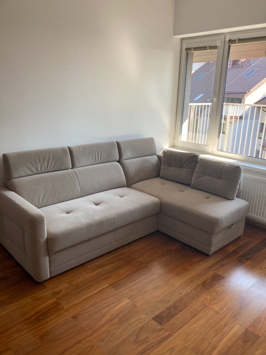 Prenájom bytu 2-izbový 59 m², Jabloňová, Moravany, Jihomoravský kraj Prenájom bytu 2-izbový 59 m², Jabloňová, Moravany, Jihomoravský kraj