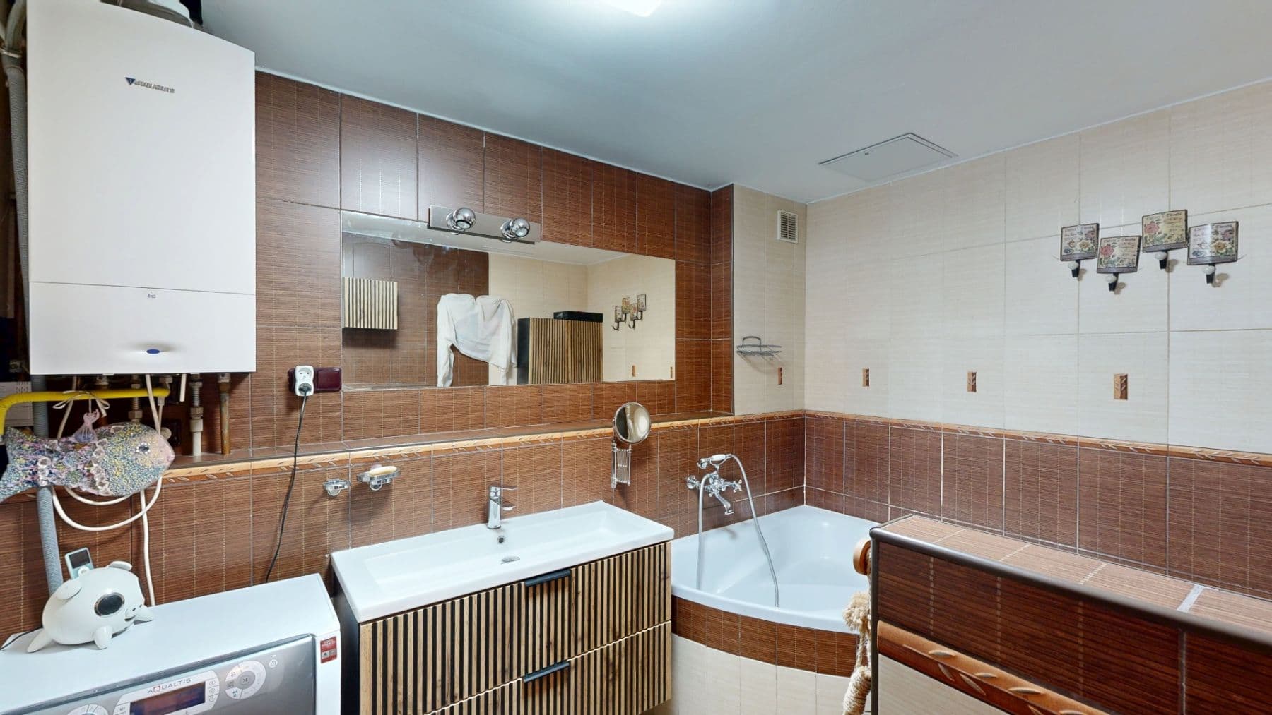 Predaj bytu 4-izbový 92 m², Sokolovská, Praha, Praha Predaj bytu 4-izbový 92 m², Sokolovská, Praha, Praha