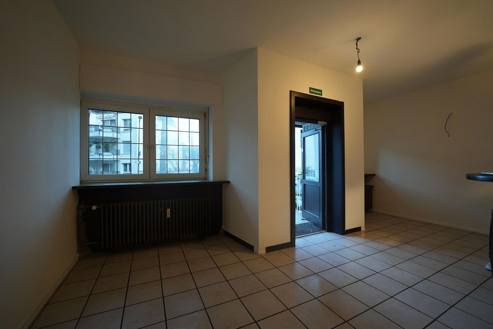 Prenájom nebytového priestoru 200 m², Köln, Severné Porýnie - Westfálsko Prenájom nebytového priestoru 200 m², Köln, Severné Porýnie - Westfálsko