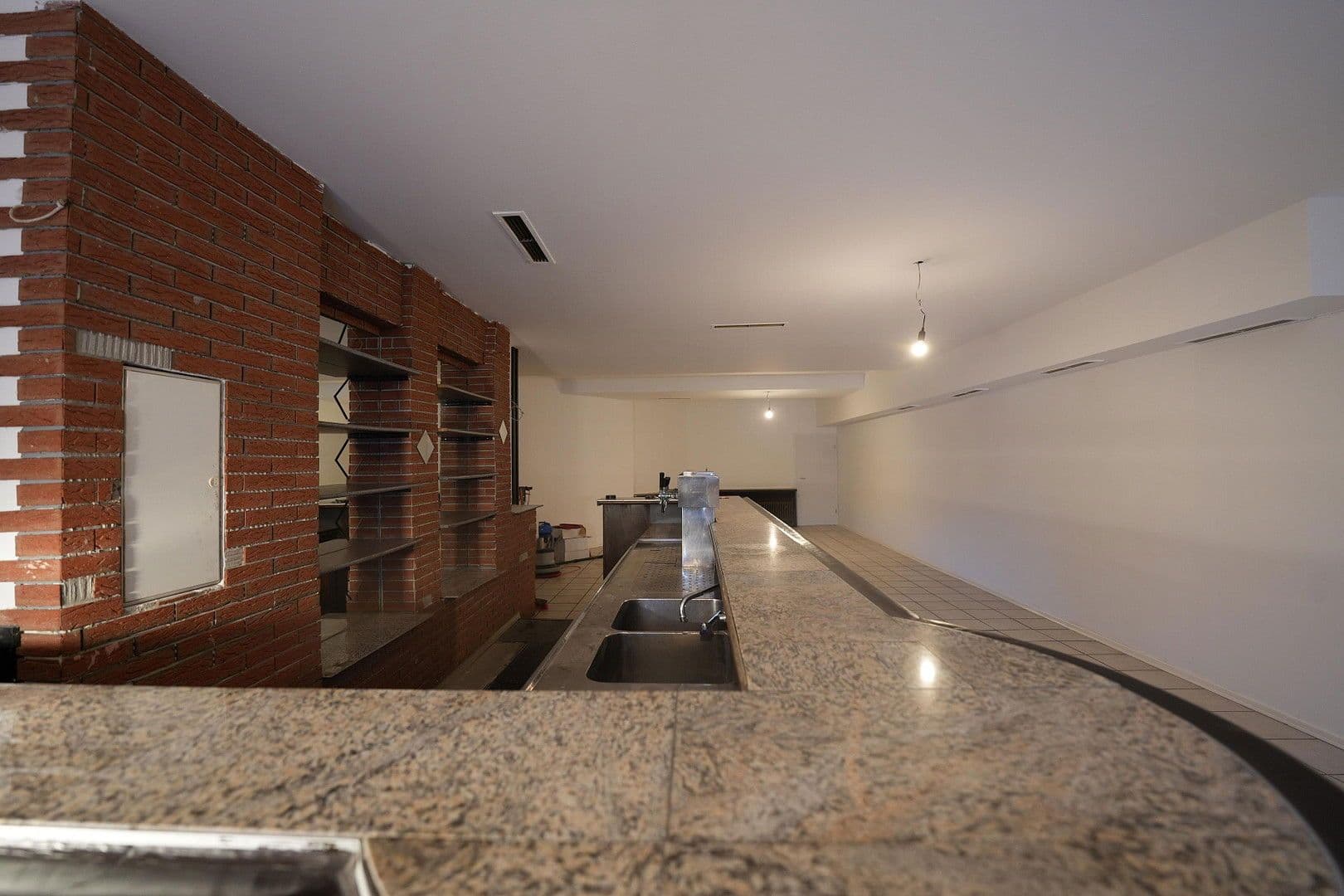 Prenájom nebytového priestoru 200 m², Köln, Severné Porýnie - Westfálsko Prenájom nebytového priestoru 200 m², Köln, Severné Porýnie - Westfálsko