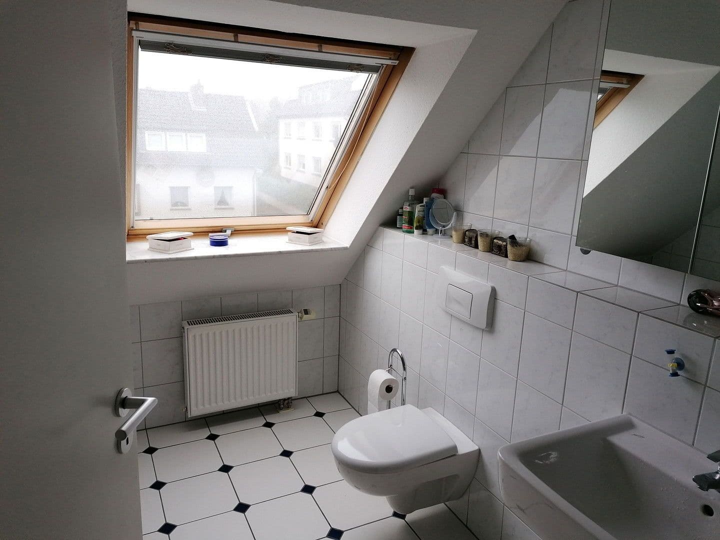 Prenájom bytu 3-izbový 102 m², Altenberger-Dom-Str. 50, Bergisch Gladbach, Severné Porýnie - Westfálsko Prenájom bytu 3-izbový 102 m², Altenberger-Dom-Str. 50, Bergisch Gladbach, Severné Porýnie - Westfálsko