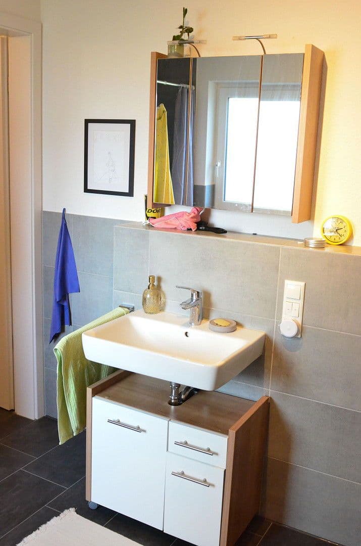 Prenájom bytu 3-izbový 92 m², Bielefeld, Severné Porýnie - Westfálsko Prenájom bytu 3-izbový 92 m², Bielefeld, Severné Porýnie - Westfálsko