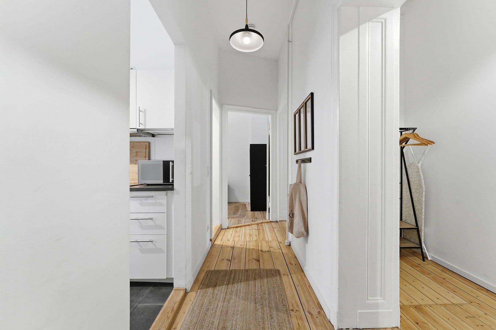 Prenájom bytu 107 m², Simon-Dach-Straße 13, Berlin, Berlín Prenájom bytu 107 m², Simon-Dach-Straße 13, Berlin, Berlín