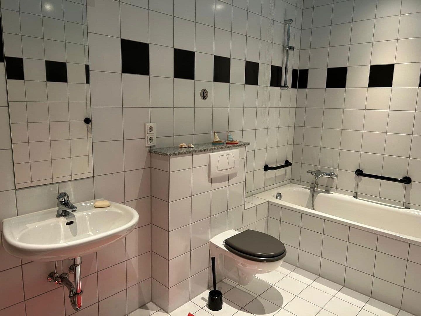 Predaj domu 213 m², pozemek 313 m², Wuppertal, Severné Porýnie - Westfálsko Predaj domu 213 m², pozemek 313 m², Wuppertal, Severné Porýnie - Westfálsko