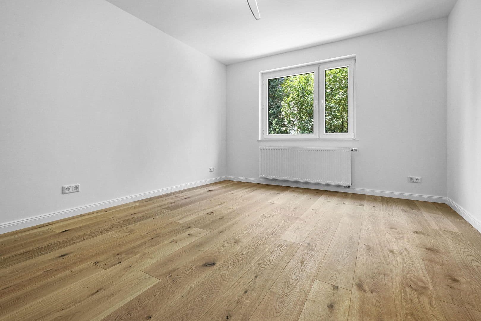 Prenájom bytu 4-izbový 85 m², Bremen, Brémy Prenájom bytu 4-izbový 85 m², Bremen, Brémy