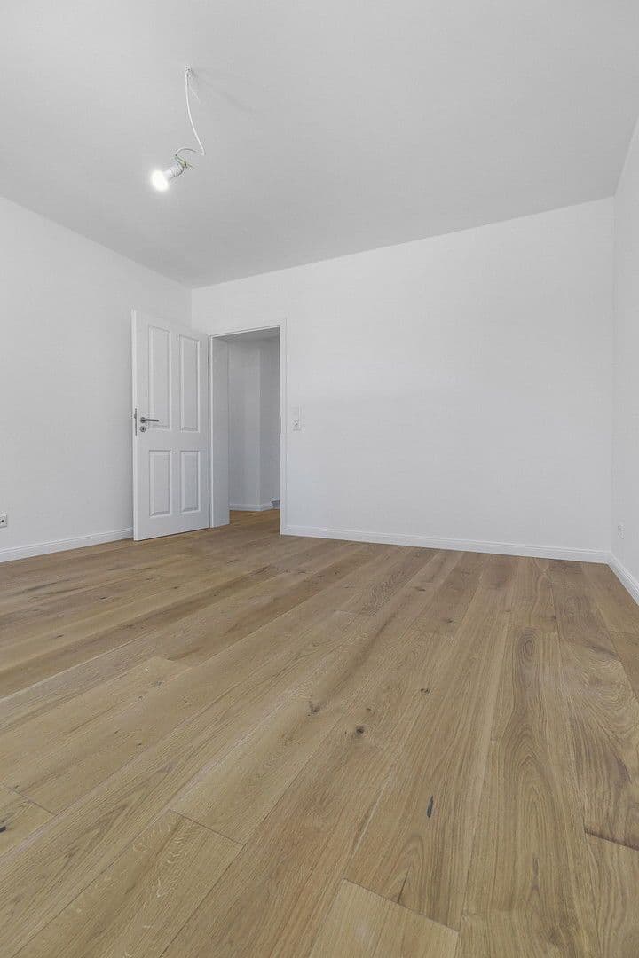 Prenájom bytu 4-izbový 85 m², Bremen, Brémy Prenájom bytu 4-izbový 85 m², Bremen, Brémy