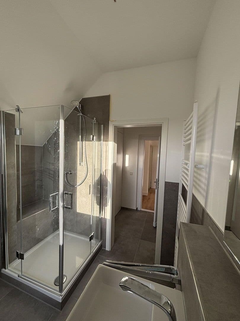 Prenájom bytu 3-izbový 93 m², Hamm, Severné Porýnie - Westfálsko Prenájom bytu 3-izbový 93 m², Hamm, Severné Porýnie - Westfálsko