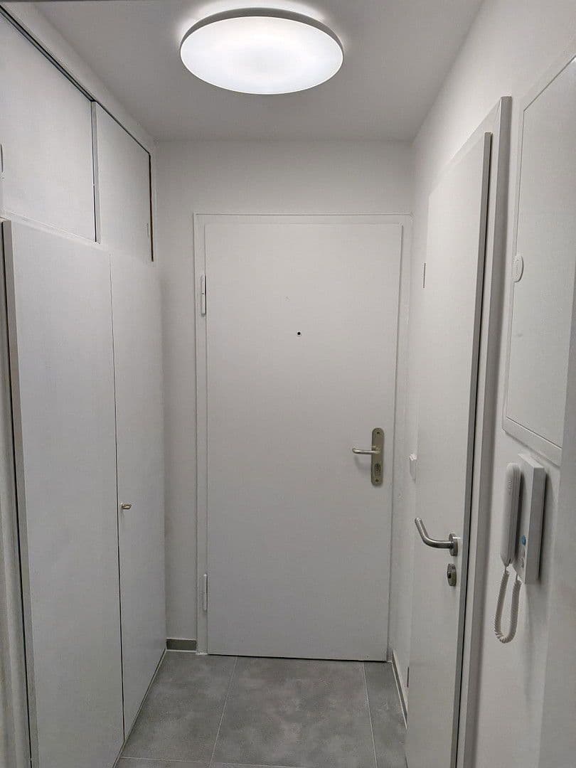 Prenájom bytu 1-izbový 26 m², Mozartstr. 5, Stuttgart, Bádensko-Wurttembersko Prenájom bytu 1-izbový 26 m², Mozartstr. 5, Stuttgart, Bádensko-Wurttembersko