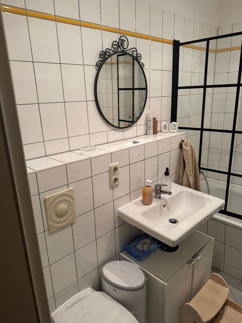 Prenájom bytu 2-izbový 65 m², Herloßsohnstrasse 4, Leipzig, Sasko Prenájom bytu 2-izbový 65 m², Herloßsohnstrasse 4, Leipzig, Sasko