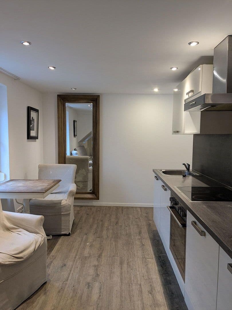 Prenájom bytu 1-izbový 30 m², Öserstraße 13, Frankfurt, Hesensko Prenájom bytu 1-izbový 30 m², Öserstraße 13, Frankfurt, Hesensko