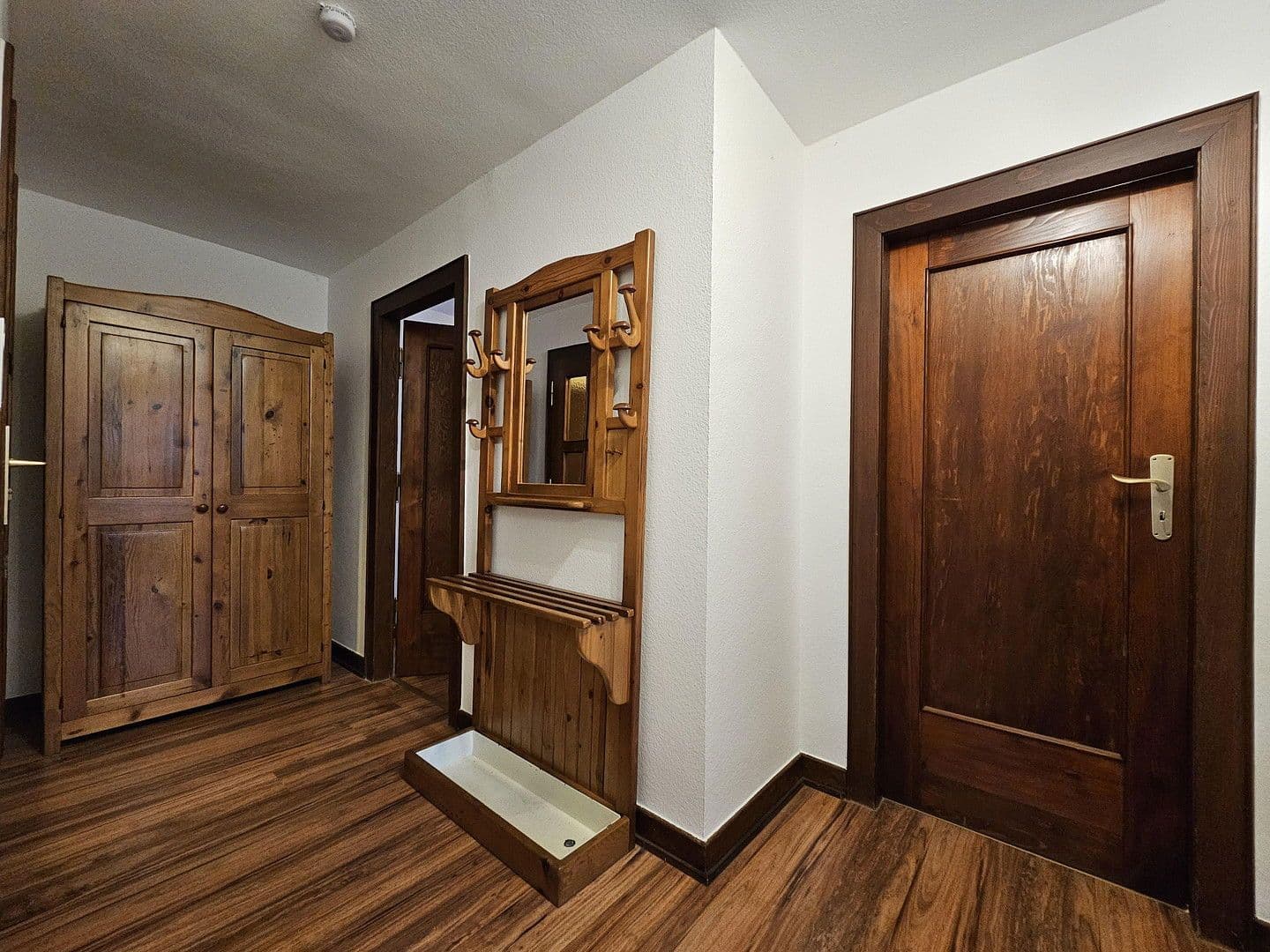 Prenájom bytu 2-izbový 49 m², Frankfurt am Main, Hesensko Prenájom bytu 2-izbový 49 m², Frankfurt am Main, Hesensko