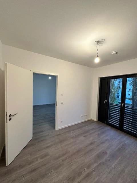 Prenájom bytu 2-izbový 39 m², Henriette-Lustig-Str. 6, Berlin, Berlín Prenájom bytu 2-izbový 39 m², Henriette-Lustig-Str. 6, Berlin, Berlín