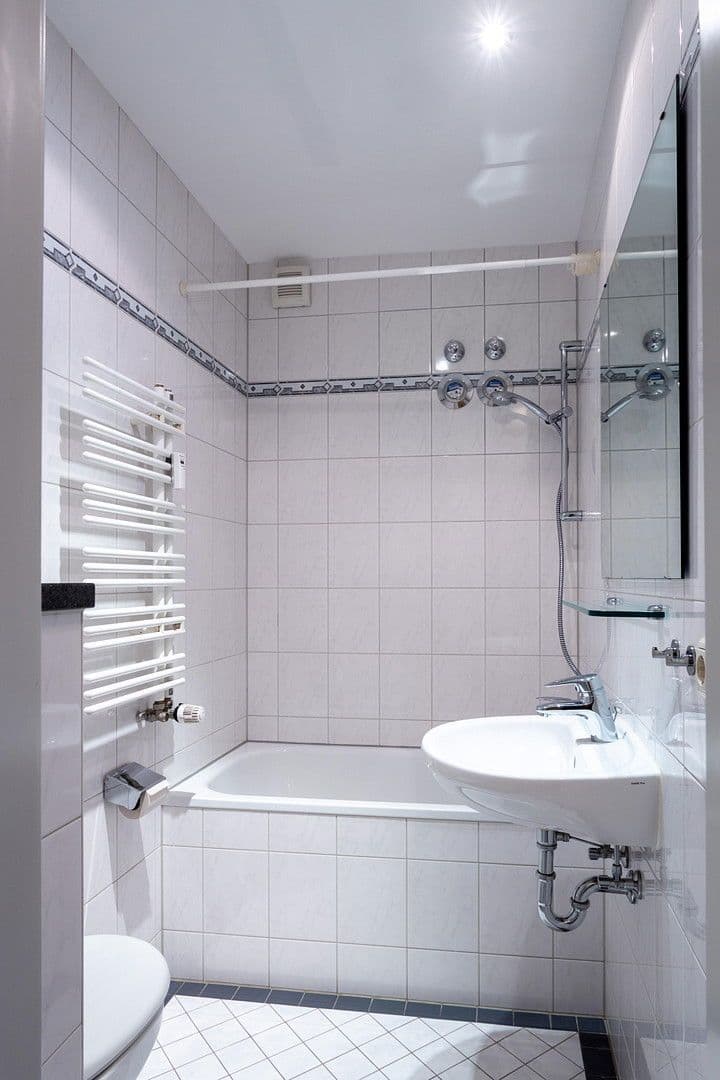 Predaj domu 824 m², pozemek 339 m², München, Bavorsko Predaj domu 824 m², pozemek 339 m², München, Bavorsko