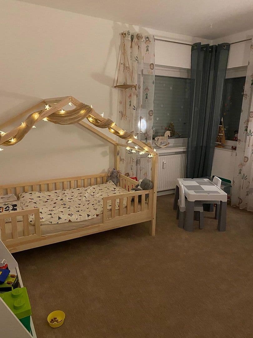 Prenájom bytu 4-izbový 110 m², Reiherstr. 95, Dorsten, Severné Porýnie - Westfálsko Prenájom bytu 4-izbový 110 m², Reiherstr. 95, Dorsten, Severné Porýnie - Westfálsko