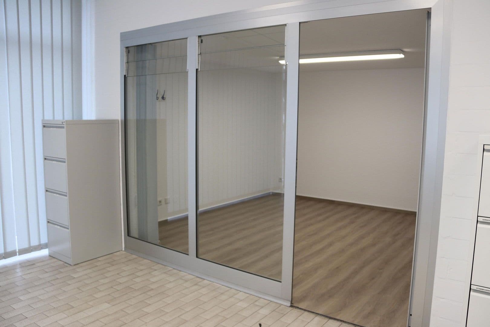 Prenájom nebytového priestoru 2.910 m², Eickelstraße 2, Arnsberg, Severné Porýnie - Westfálsko Prenájom nebytového priestoru 2.910 m², Eickelstraße 2, Arnsberg, Severné Porýnie - Westfálsko