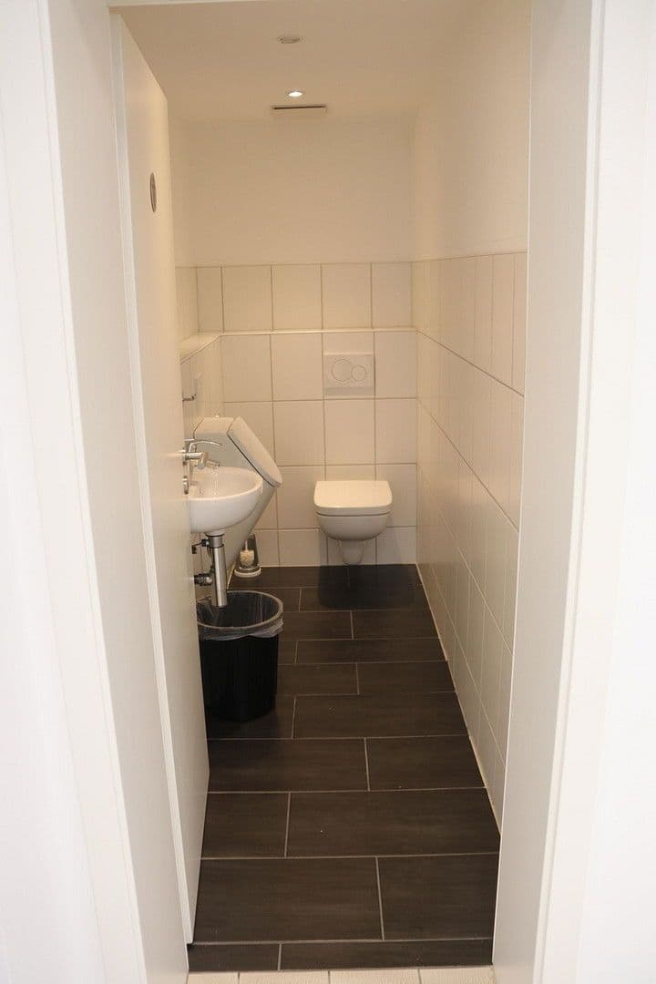 Prenájom nebytového priestoru 2.910 m², Eickelstraße 2, Arnsberg, Severné Porýnie - Westfálsko Prenájom nebytového priestoru 2.910 m², Eickelstraße 2, Arnsberg, Severné Porýnie - Westfálsko