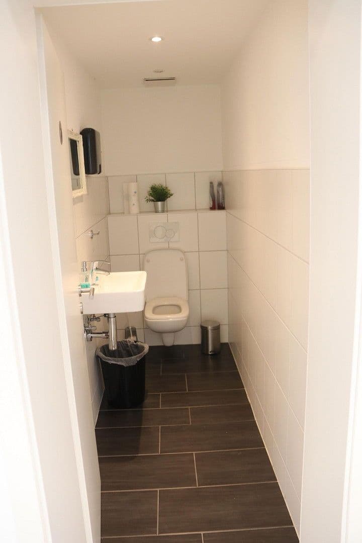 Prenájom nebytového priestoru 2.910 m², Eickelstraße 2, Arnsberg, Severné Porýnie - Westfálsko Prenájom nebytového priestoru 2.910 m², Eickelstraße 2, Arnsberg, Severné Porýnie - Westfálsko