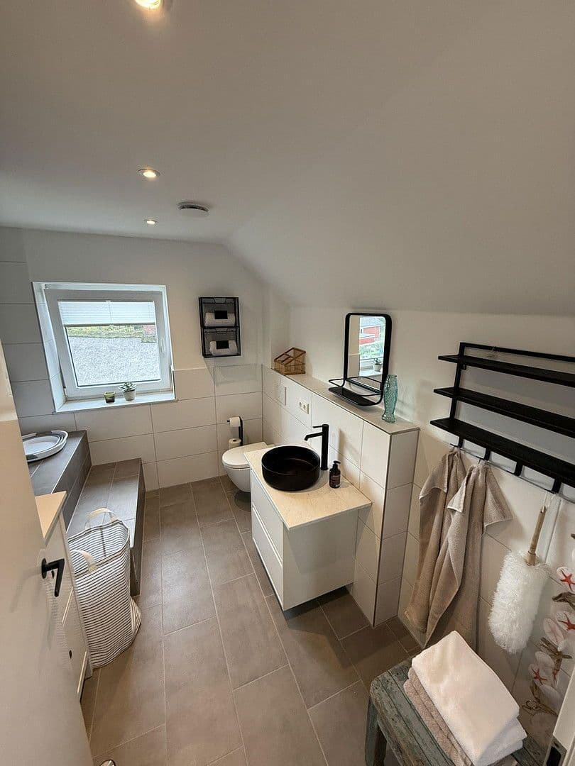 Prenájom bytu 2-izbový 75 m², Klevendeicher Chaussee 2, Moorrege, Šlezvicko-Holštajnsko Prenájom bytu 2-izbový 75 m², Klevendeicher Chaussee 2, Moorrege, Šlezvicko-Holštajnsko