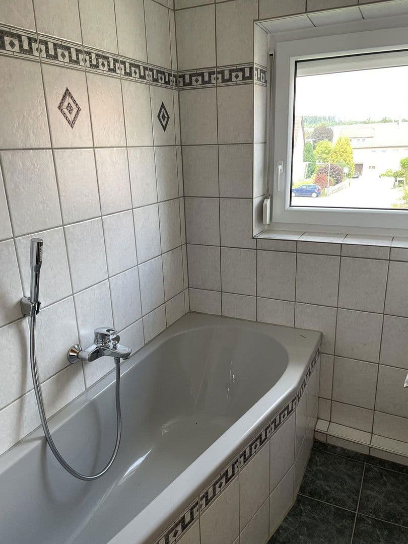 Prenájom bytu 4-izbový 88 m², Täfelbergweg 5, Althengstett, Bádensko-Wurttembersko Prenájom bytu 4-izbový 88 m², Täfelbergweg 5, Althengstett, Bádensko-Wurttembersko