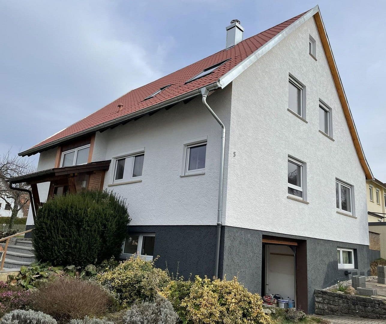 Prenájom bytu 4-izbový 88 m², Täfelbergweg 5, Althengstett, Bádensko-Wurttembersko Prenájom bytu 4-izbový 88 m², Täfelbergweg 5, Althengstett, Bádensko-Wurttembersko