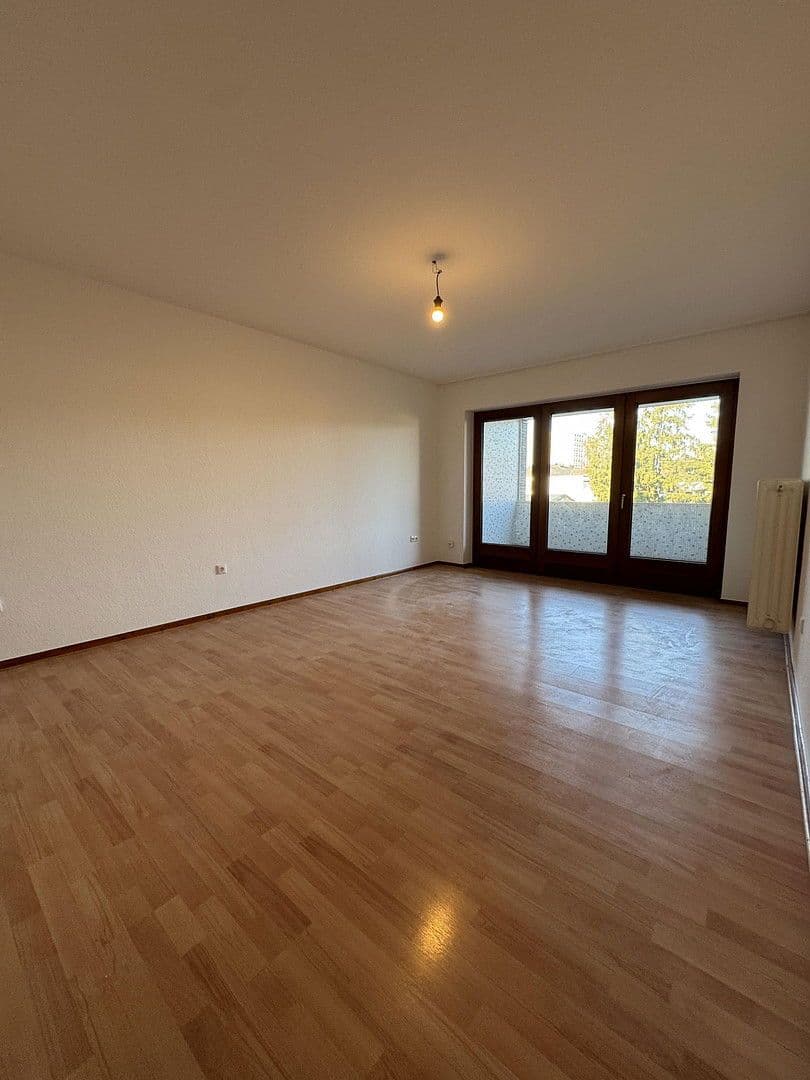 Prenájom bytu 2-izbový 76 m², Düren, Severné Porýnie - Westfálsko Prenájom bytu 2-izbový 76 m², Düren, Severné Porýnie - Westfálsko