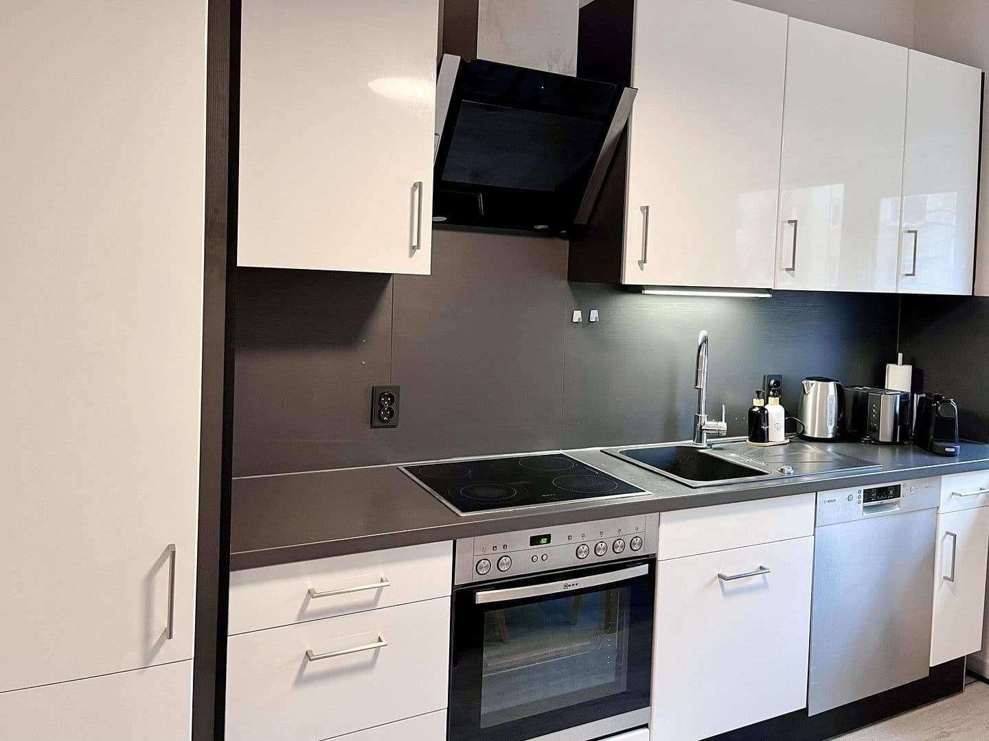 Prenájom bytu 3-izbový 76 m², Hamburg, Hamburg Prenájom bytu 3-izbový 76 m², Hamburg, Hamburg