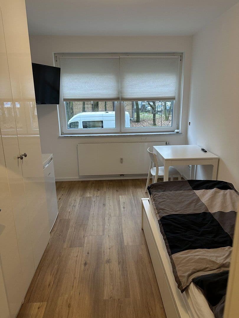 Prenájom bytu 25 m², Julius-Brecht-Straße 5, Frankfurt am Main, Hesensko Prenájom bytu 25 m², Julius-Brecht-Straße 5, Frankfurt am Main, Hesensko