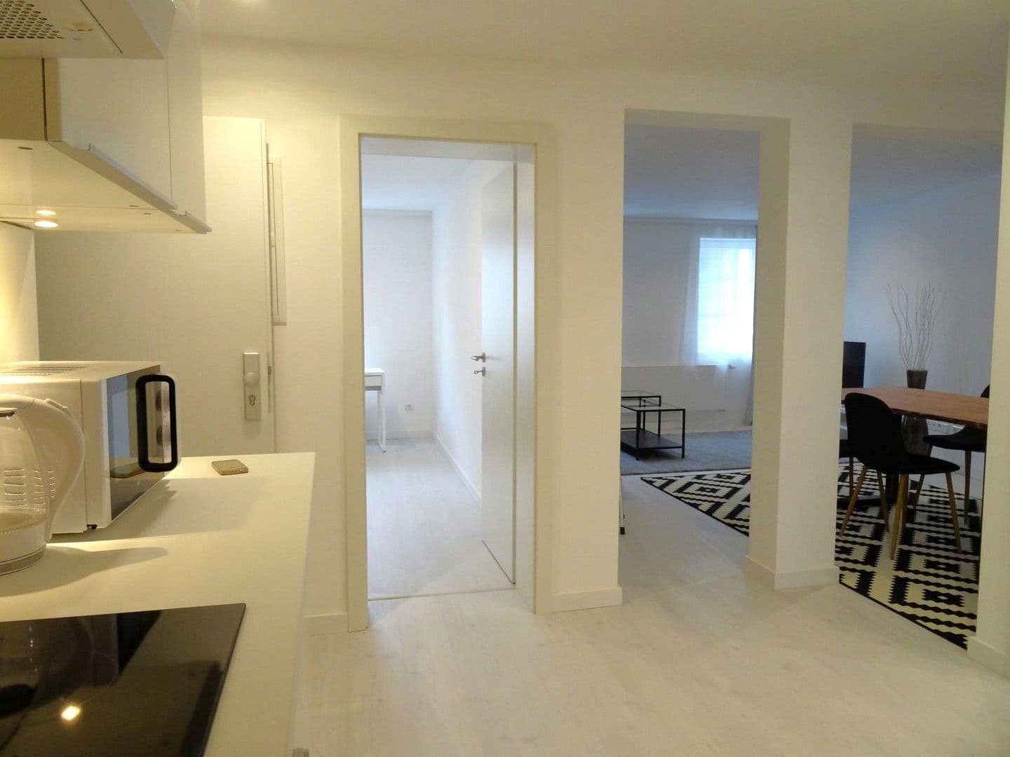 Prenájom bytu 3-izbový 56 m², Stuttgart, Bádensko-Wurttembersko Prenájom bytu 3-izbový 56 m², Stuttgart, Bádensko-Wurttembersko