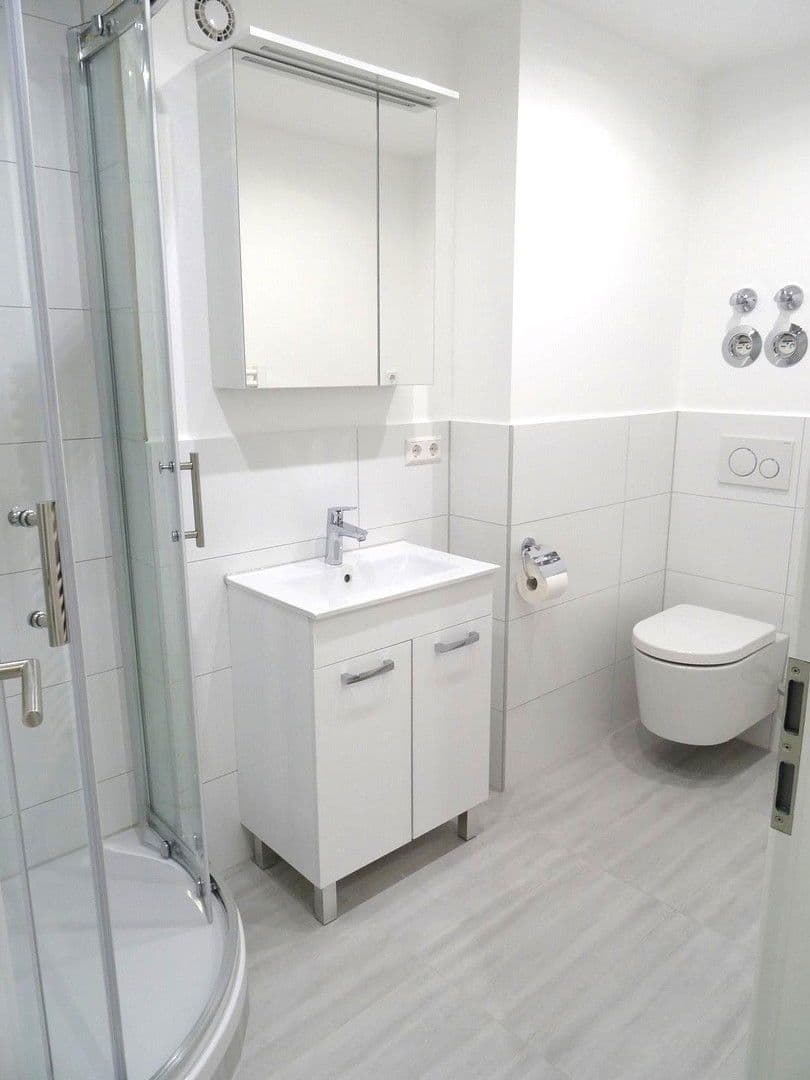 Prenájom bytu 3-izbový 56 m², Stuttgart, Bádensko-Wurttembersko Prenájom bytu 3-izbový 56 m², Stuttgart, Bádensko-Wurttembersko