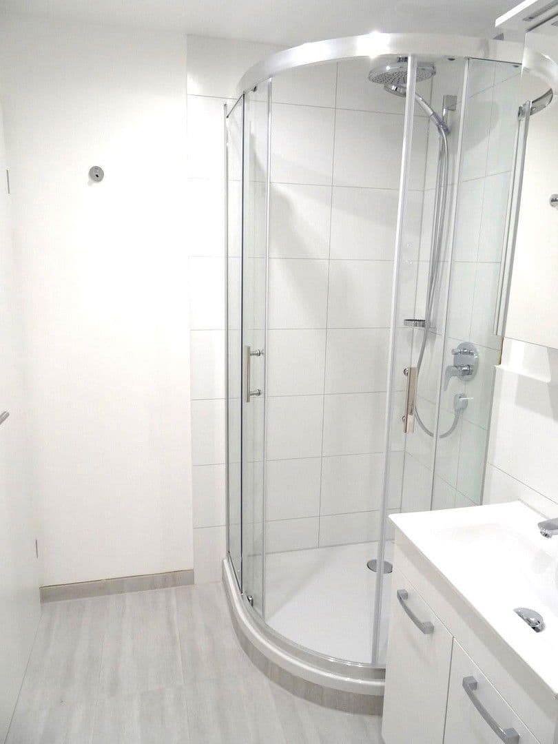 Prenájom bytu 3-izbový 56 m², Stuttgart, Bádensko-Wurttembersko Prenájom bytu 3-izbový 56 m², Stuttgart, Bádensko-Wurttembersko