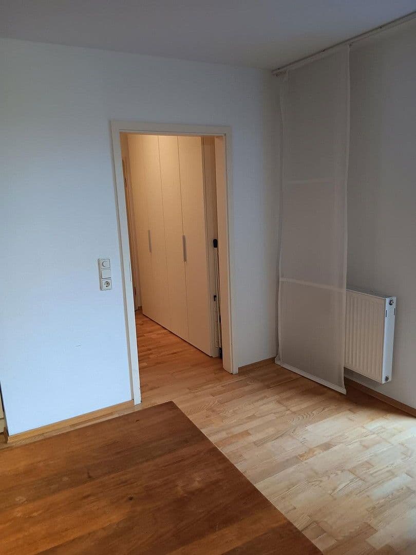 Prenájom bytu 2-izbový 45 m², München, Bavorsko Prenájom bytu 2-izbový 45 m², München, Bavorsko